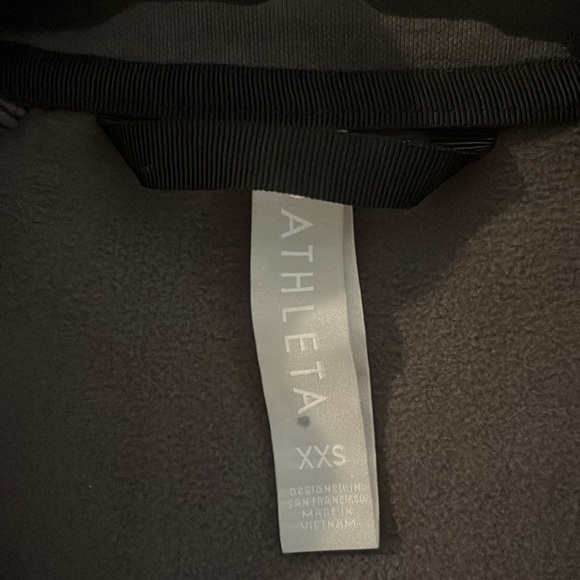 Athleta Triumph Camo Printed Hoodie NWT - Picture 2 of 8